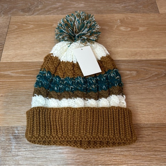 NWT Forever 21 Multicolor Cable Knit Chunky Beanie - Picture 1 of 5